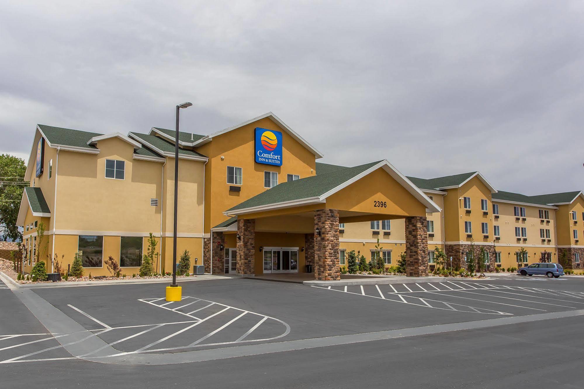 Comfort Inn & Suites Vernal - National Monument Area Exterior photo